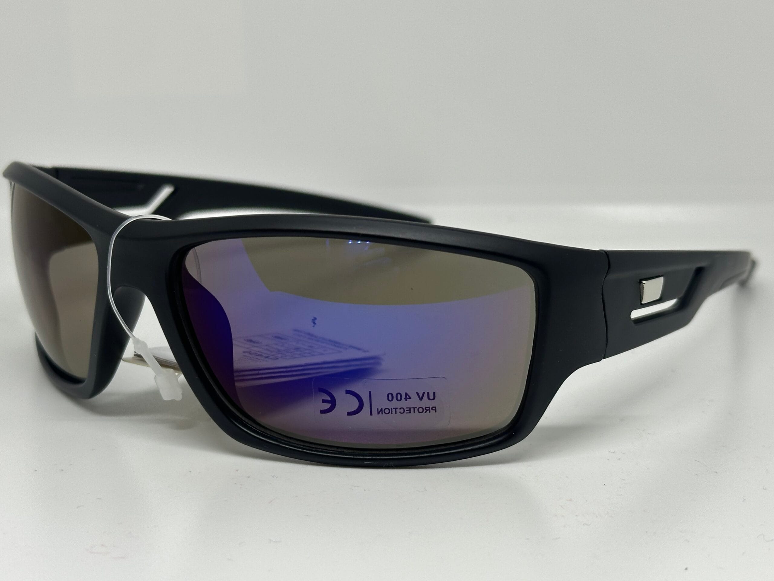 Stylowe okulary przeciwsłoneczne dla mężczyzn M5576