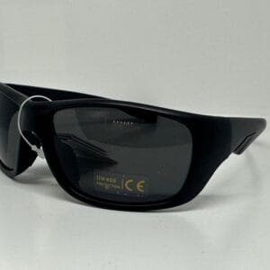 Męskie okulary przeciwsłoneczne M5582 – sportowy styl