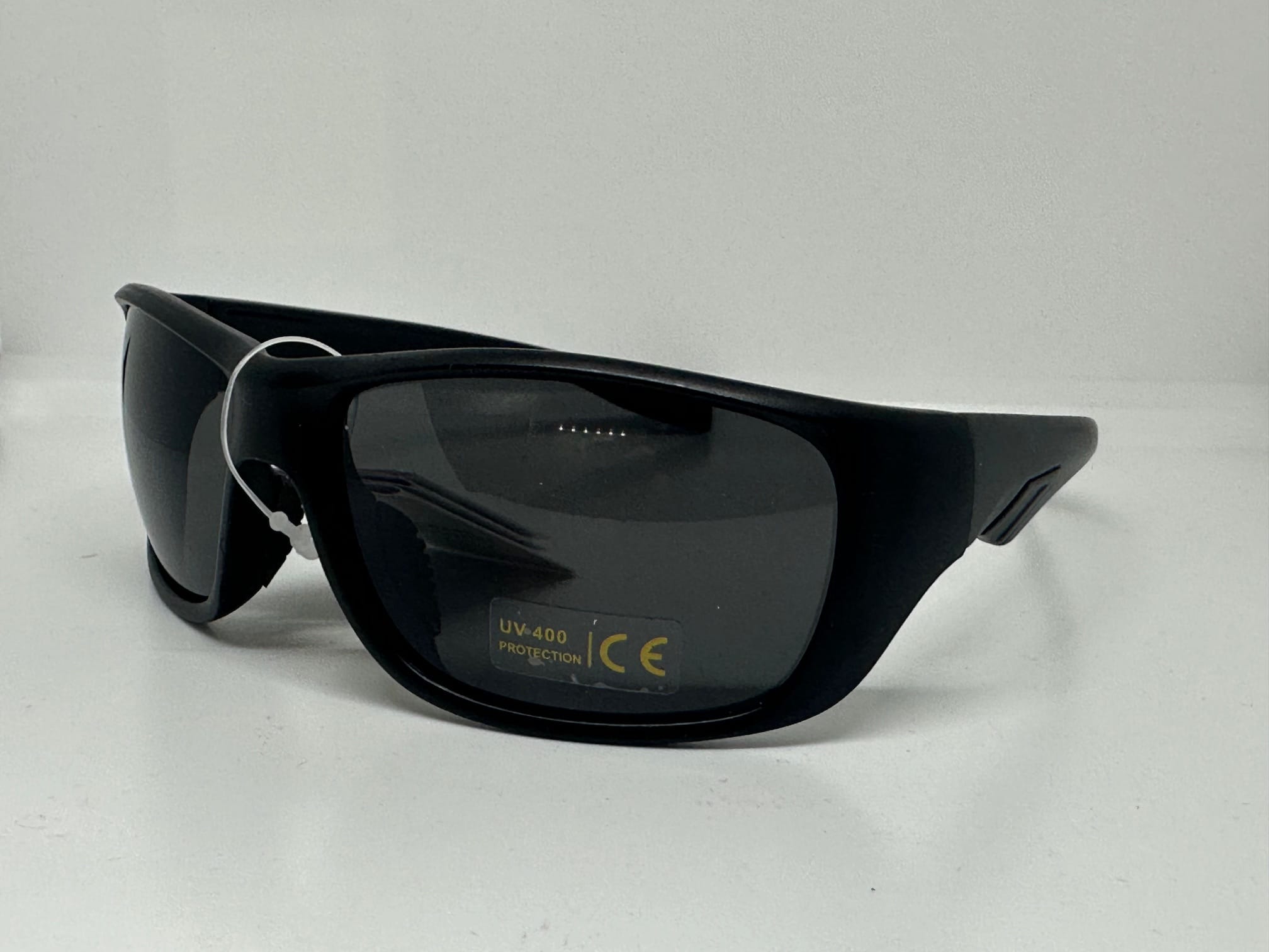 Męskie okulary przeciwsłoneczne M5582 – sportowy styl